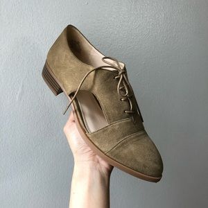 NINE WEST Lace Up Flats